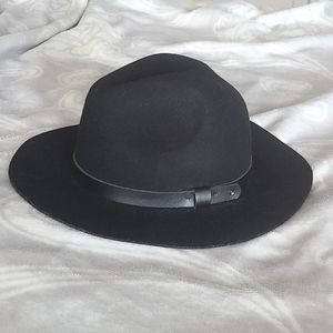 H&M black felt Fedora hat